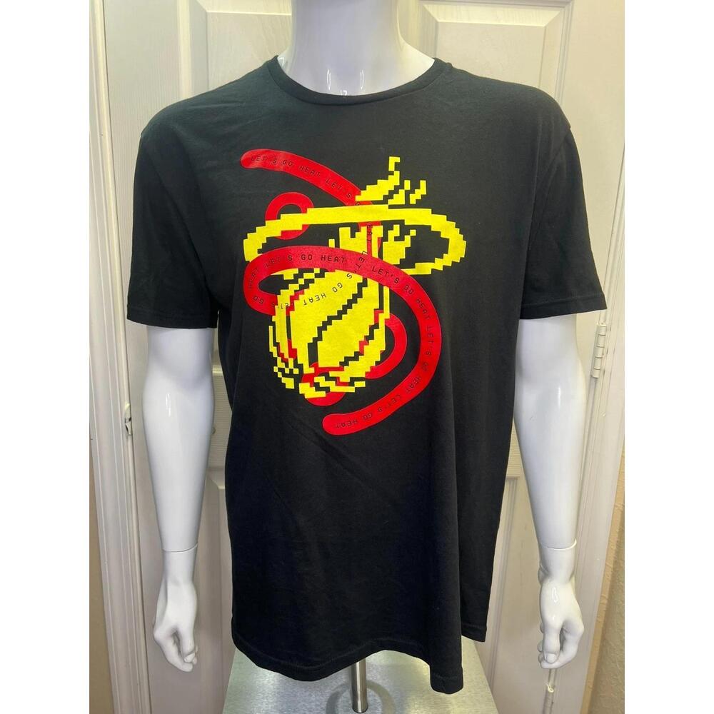 Miami Heat Mens Season Ticket Member T Shirt Large Pixel Logo Black